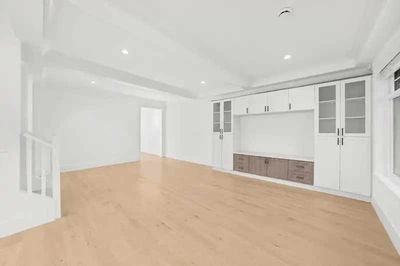11 8425 VENTURE WAY - photo 4 of 40