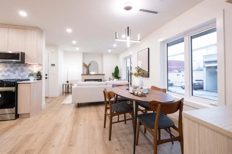 2665 E PENDER STREET - photo 2 of 16