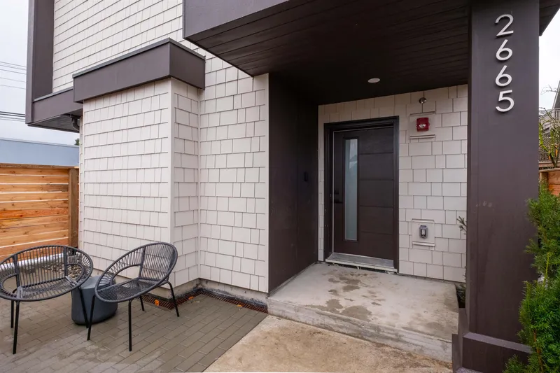 2665 E PENDER STREET - photo 3 of 16