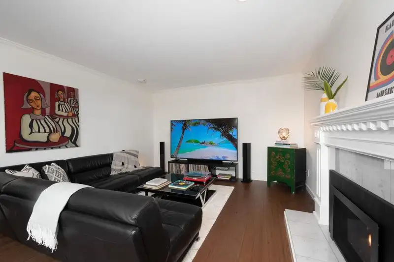 12491 PHOENIX DRIVE - photo 4 of 40