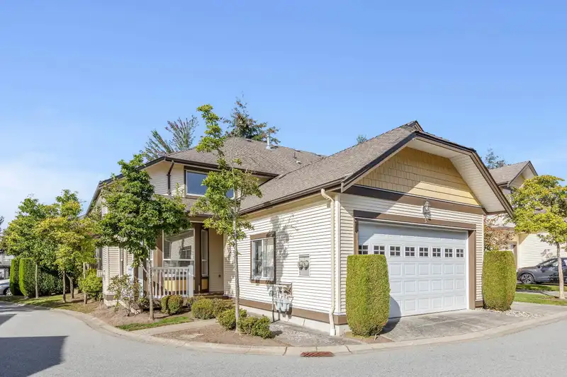 5 8250 158 STREET - photo 1 of 35