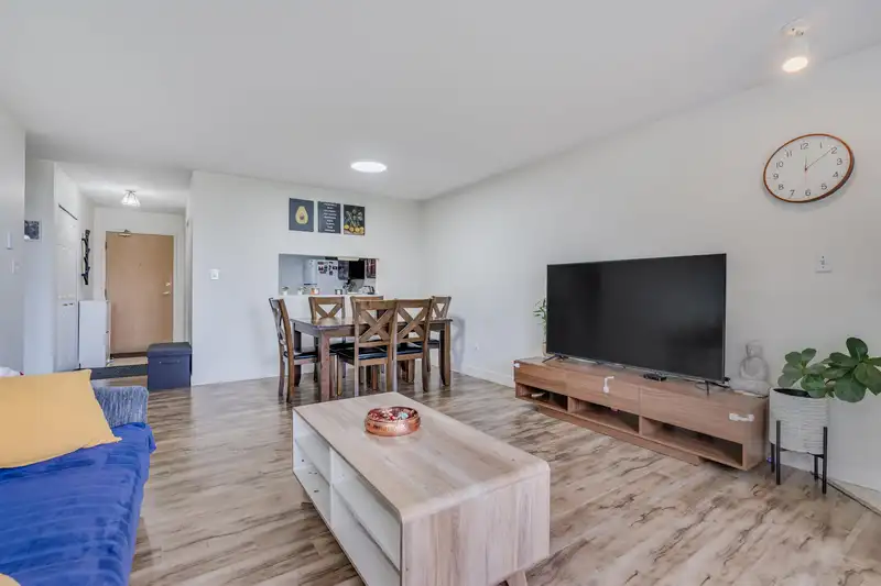 305 5350 VICTORY STREET - photo 4 of 22