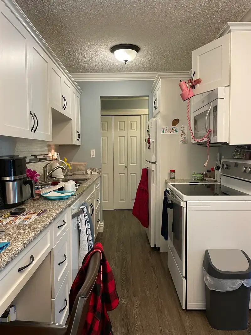 202 9175 MARY STREET - photo 2 of 13