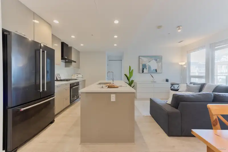 406 3581 ROSS DRIVE - photo 3 of 29