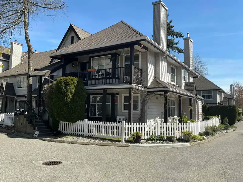 86 12099 237 STREET - photo 1 of 4