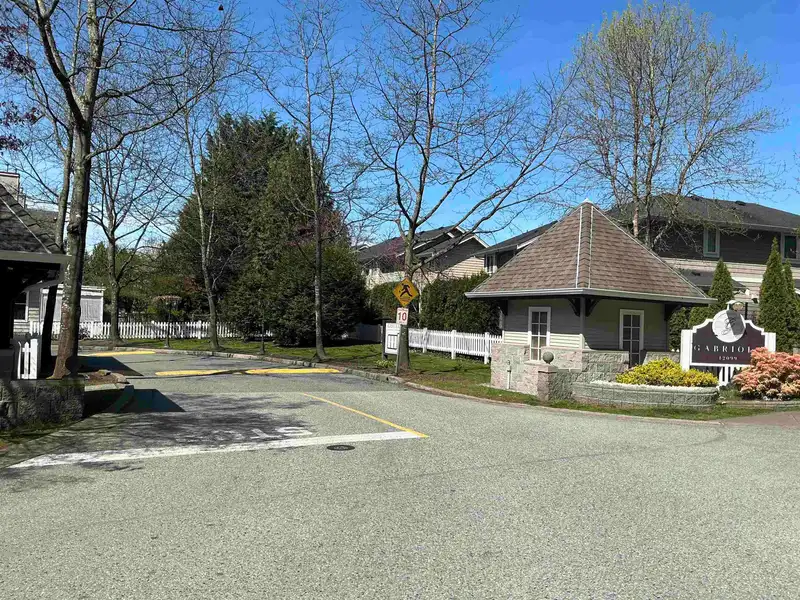 86 12099 237 STREET - photo 2 of 4