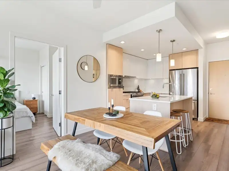 307 2188 MADISON AVENUE - photo 1 of 24