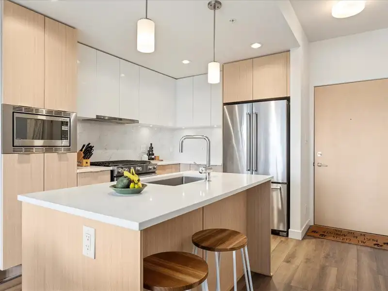 307 2188 MADISON AVENUE - photo 4 of 24