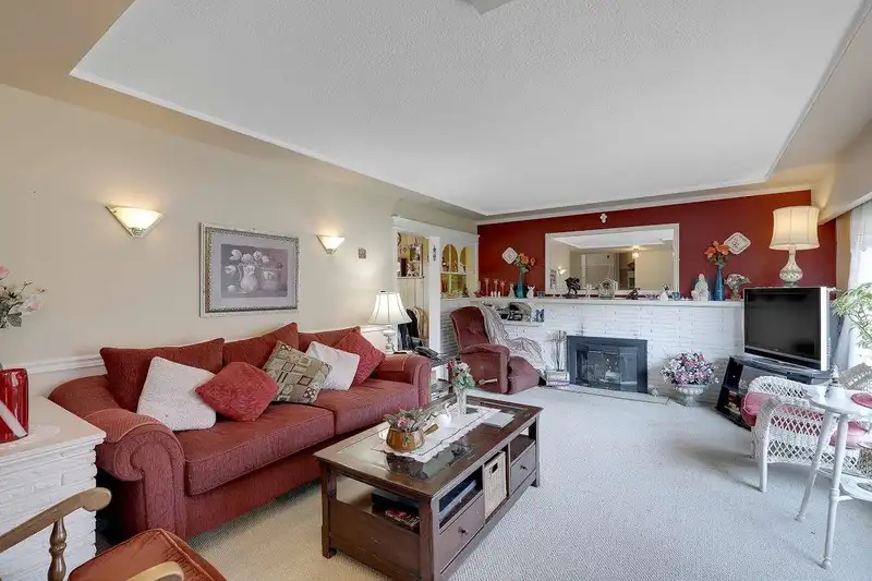 7291 GILBERT ROAD - photo 3 of 28