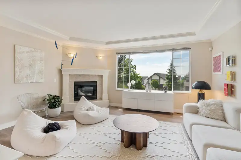 140 1495 LANSDOWNE DRIVE - photo 1 of 25