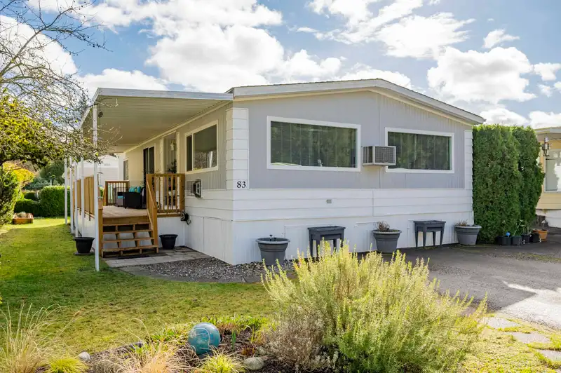 83 2270 196 STREET - photo 1 of 34