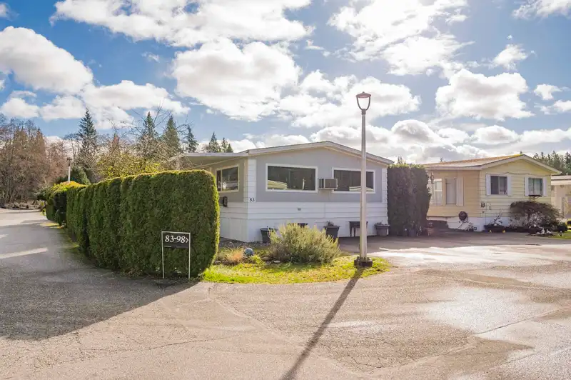83 2270 196 STREET - photo 2 of 34