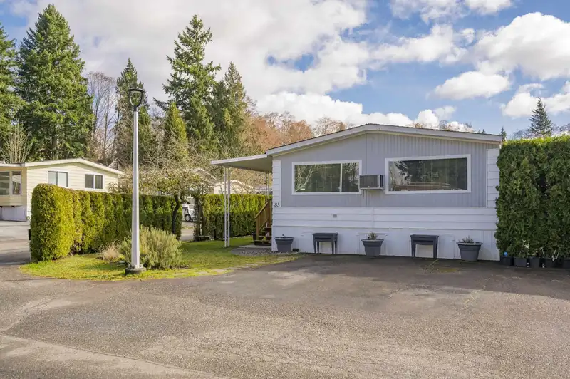 83 2270 196 STREET - photo 4 of 34