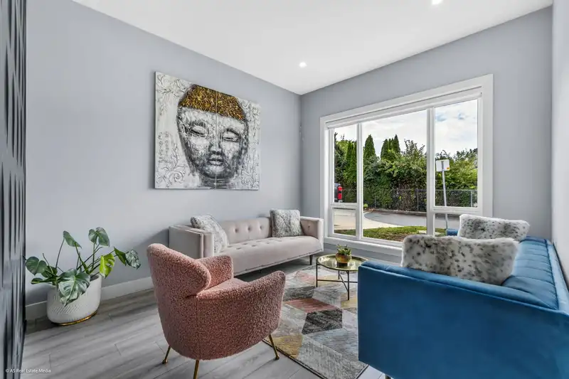 33131 BENEDICT BOULEVARD - photo 4 of 39