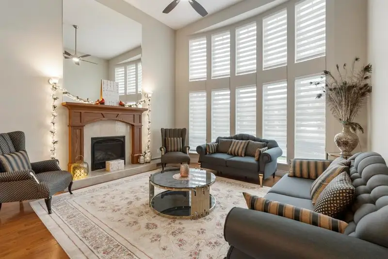 14330 82 AVENUE - photo 4 of 25