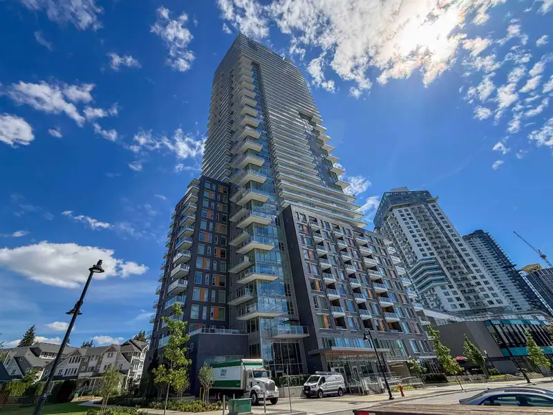 3505 567 EMERSON STREET - photo 1 of 20