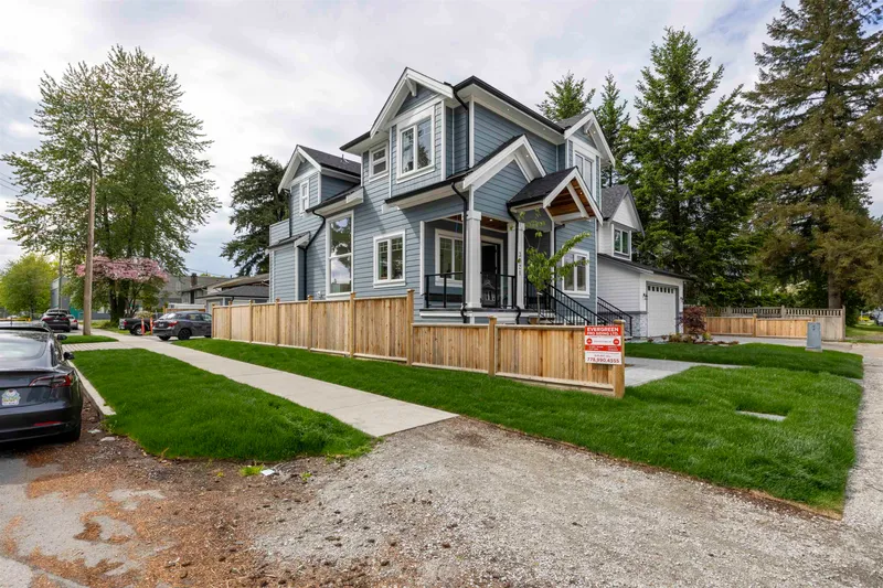 3321 OXFORD STREET - photo 3 of 25