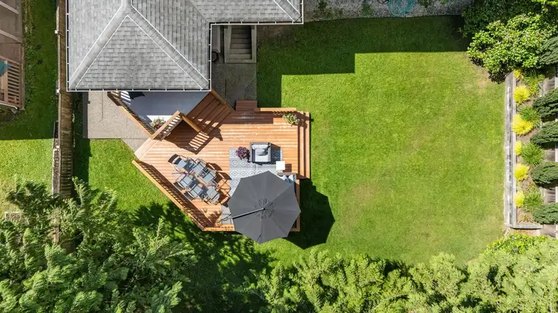 4368 ARUNDEL ROAD - photo 2 of 34