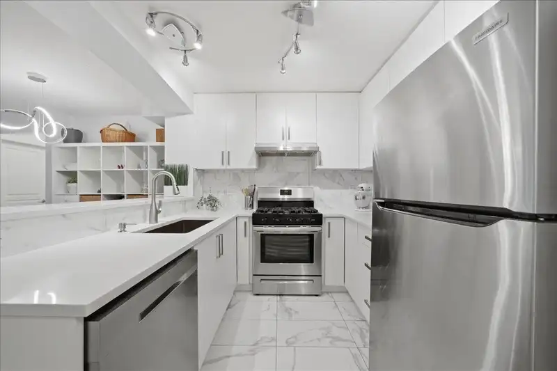 310 2966 SILVER SPRINGS BOULEVARD - photo 3 of 39