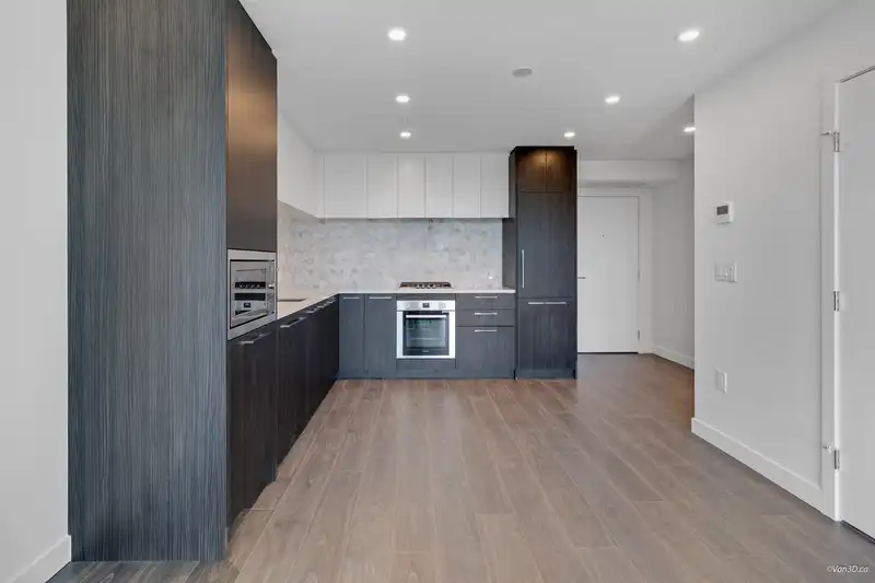 1604 2425 ALPHA AVENUE - photo 2 of 20