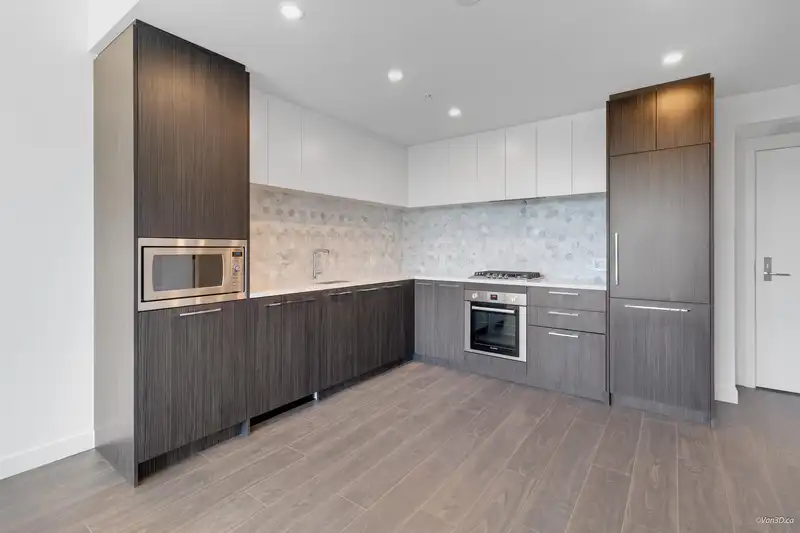 1604 2425 ALPHA AVENUE - photo 3 of 20