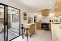 3 226 E 10TH STREET - thumbnail 12