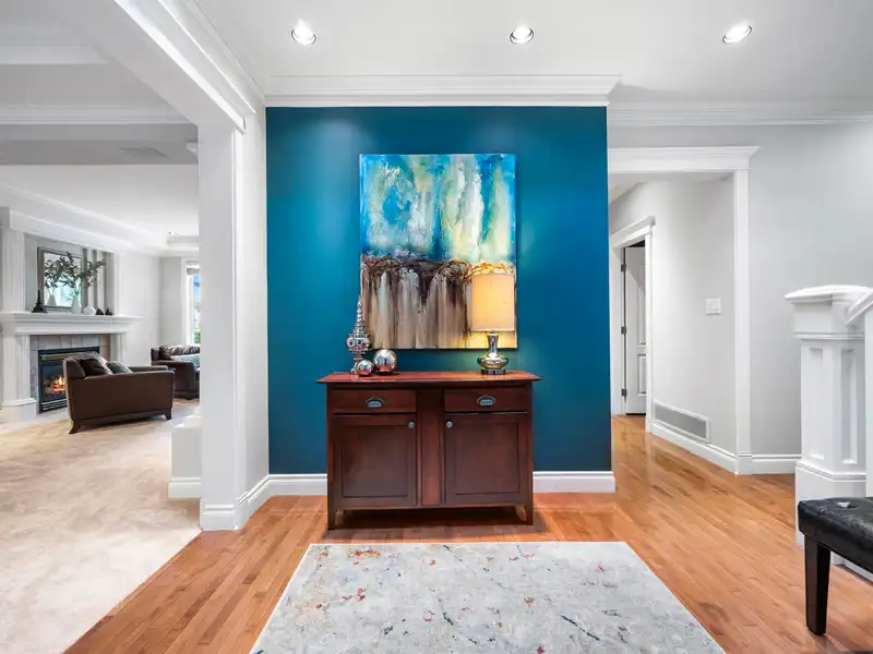 4047 WOODBURY AVENUE - photo 3 of 40