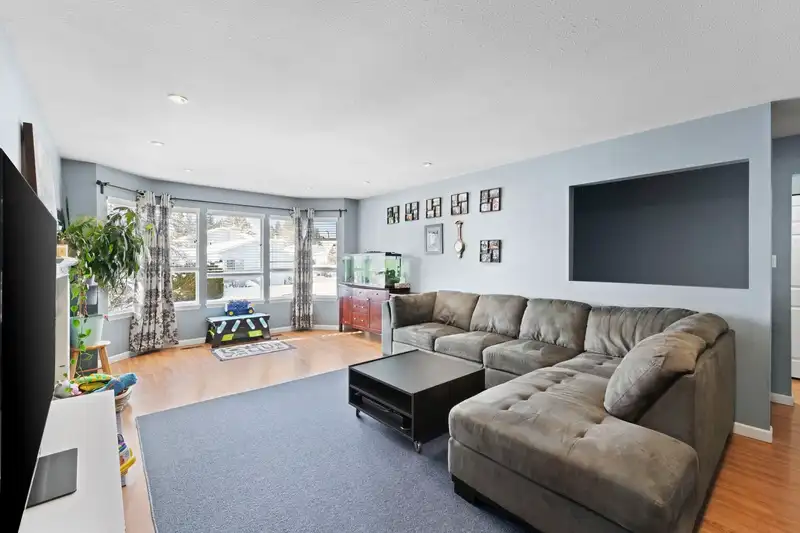 11888 249 STREET - photo 4 of 40