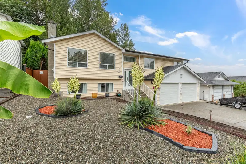 33039 MALAHAT PLACE - photo 3 of 40