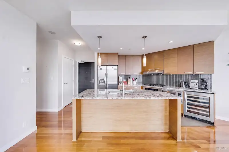 2405 6188 WILSON AVENUE - photo 3 of 40