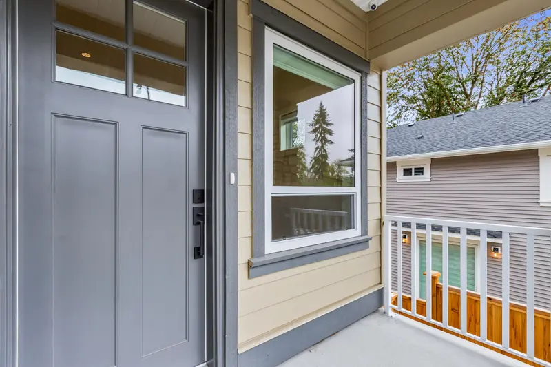 23184 136 AVENUE - photo 4 of 25