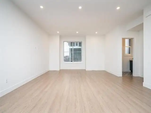 32 14355 62 AVENUE - photo 3 of 16