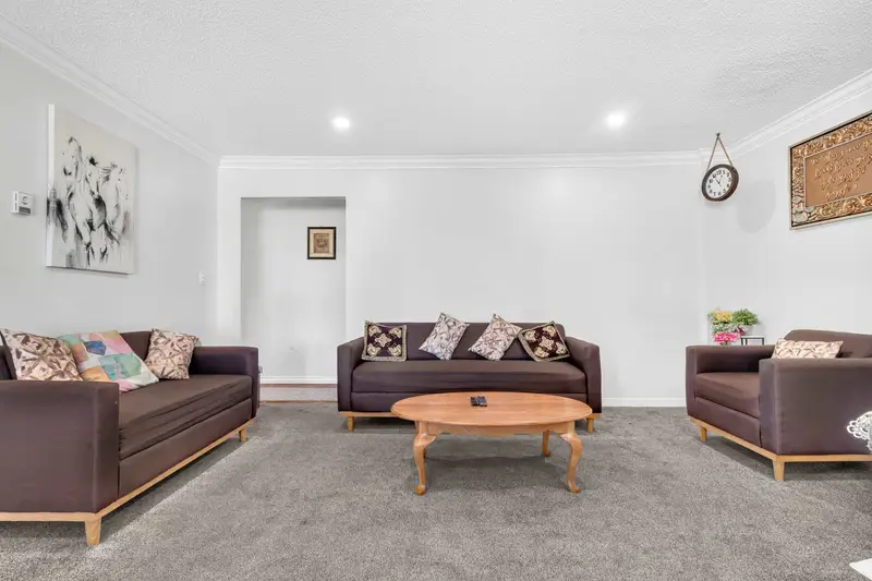 101 13291 70B AVENUE - photo 2 of 25