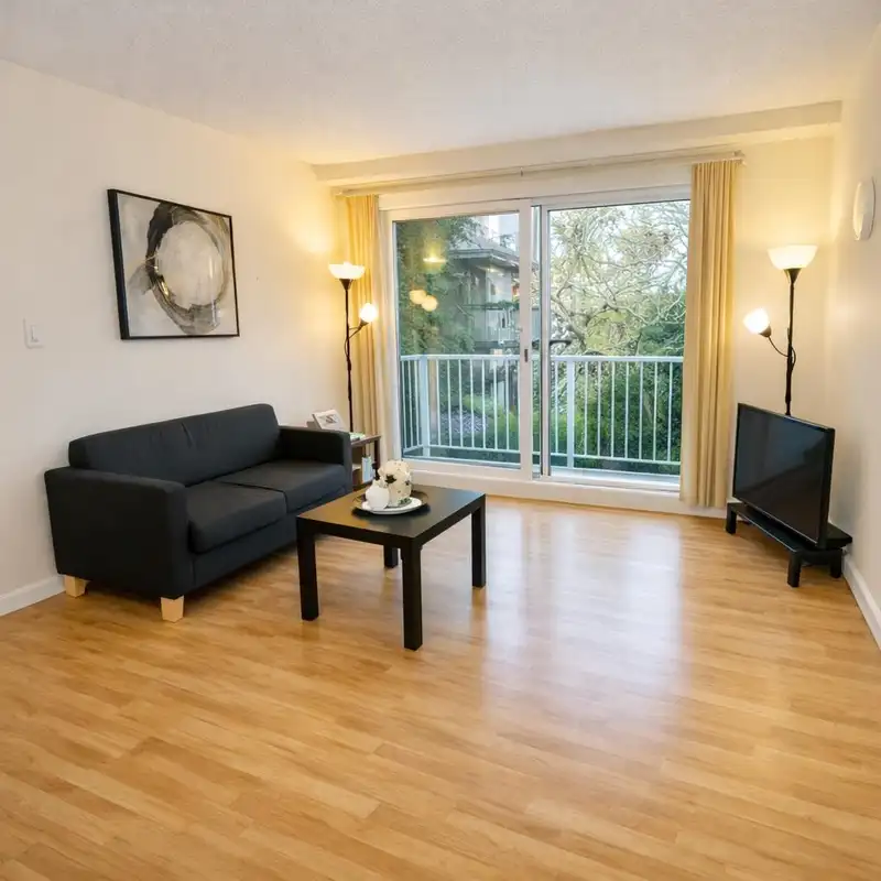 203 7200 LINDSAY ROAD - photo 2 of 7