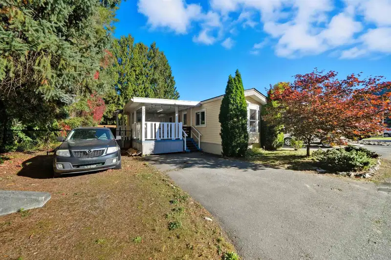 207 45835 SLEEPY HOLLOW ROAD - photo 1 of 31