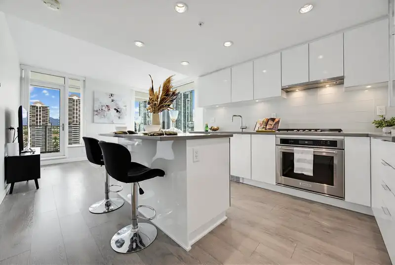 1908 2388 MADISON AVENUE - photo 1 of 39