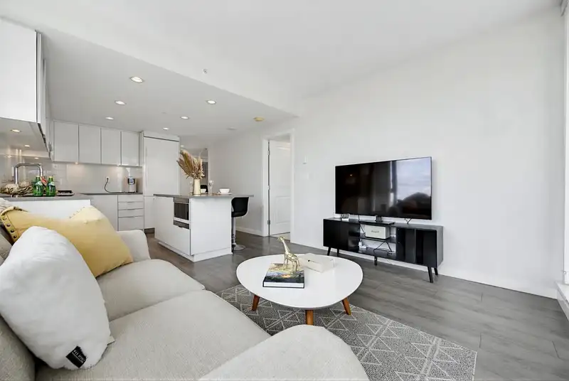 1908 2388 MADISON AVENUE - photo 2 of 39