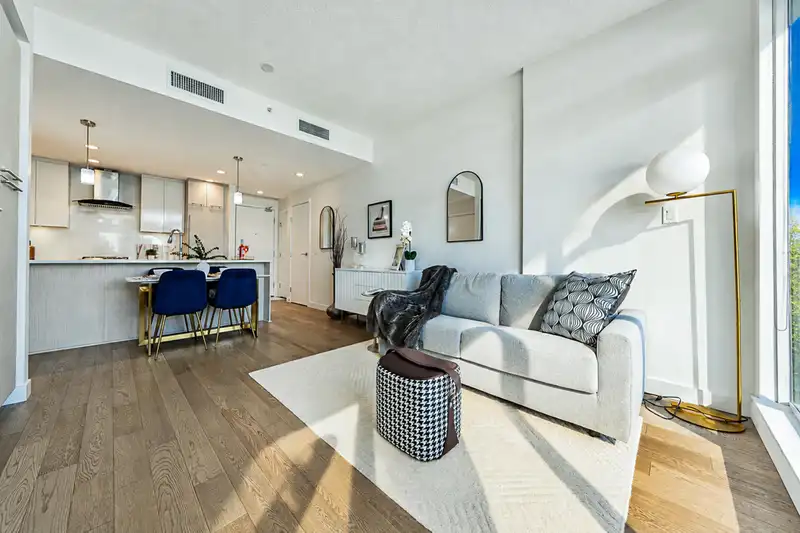 304 4963 CAMBIE STREET - photo 2 of 24