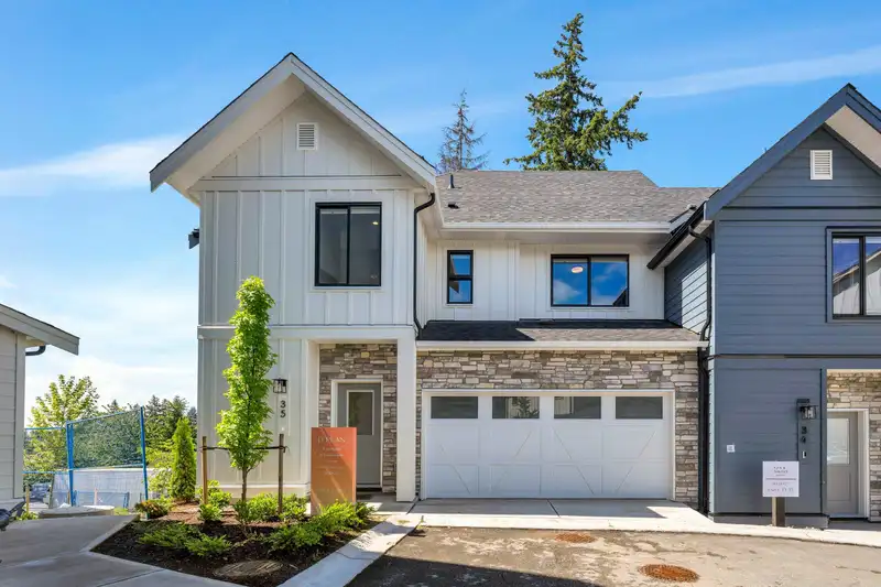 30 1871 165A STREET - photo 1 of 16