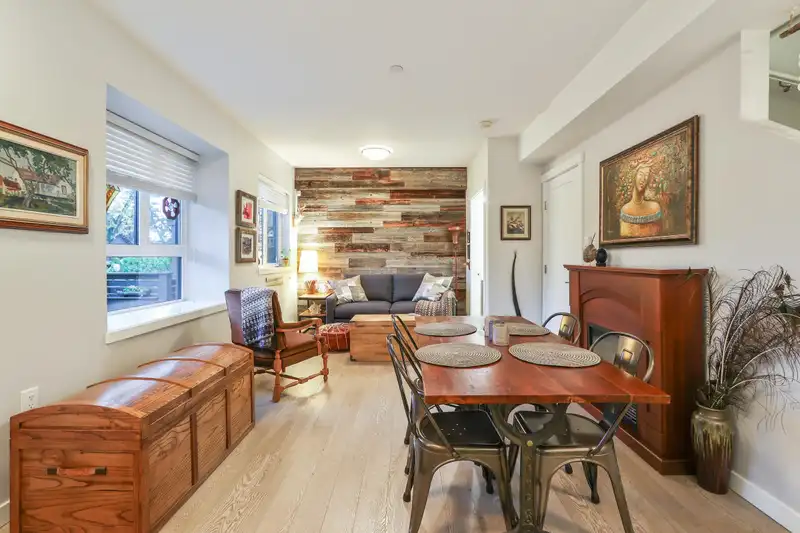 2293 E 37TH AVENUE - photo 2 of 21