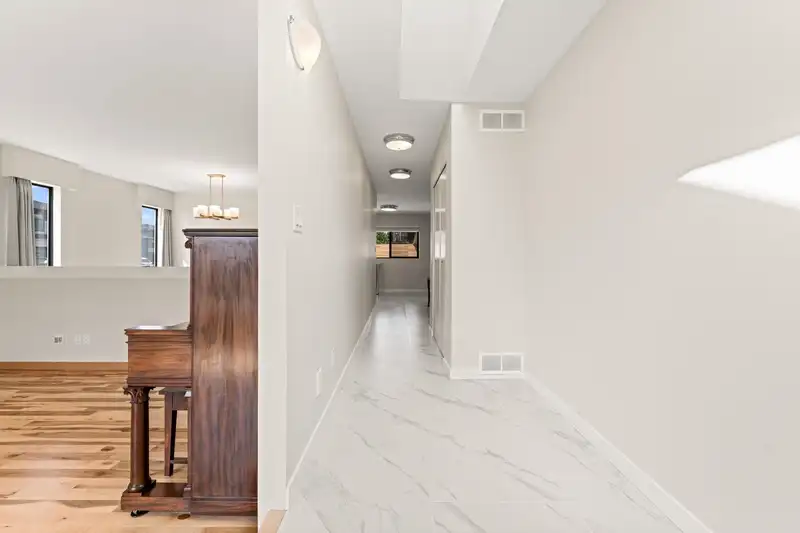 218 MUNDY STREET - photo 4 of 26