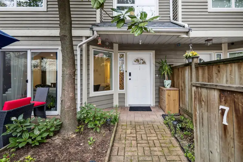 7 848 W 16TH STREET - photo 3 of 29