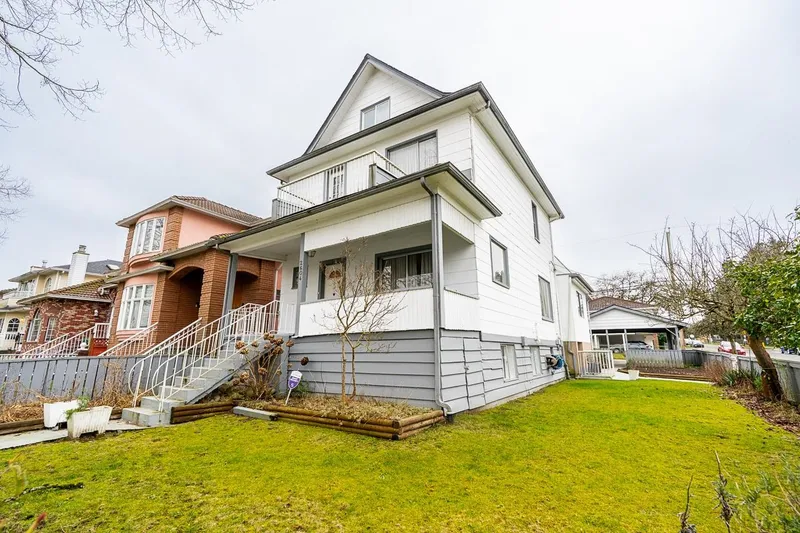 2604 E 19TH AVENUE - photo 1 of 25