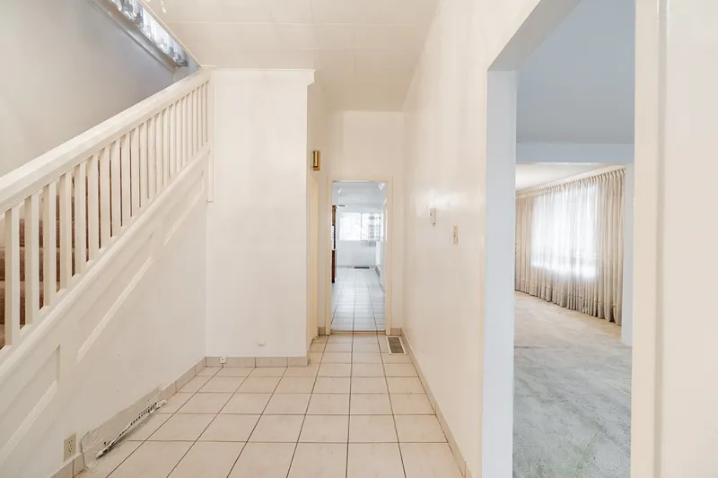 2604 E 19TH AVENUE - photo 3 of 25