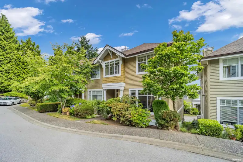 25 5298 OAKMOUNT CRESCENT - photo 3 of 36