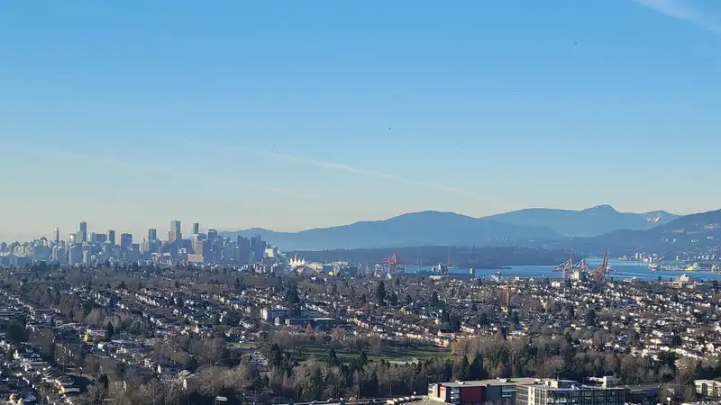 4005 4168 LOUGHEED HIGHWAY - photo 1 of 40