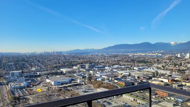 4005 4168 LOUGHEED HIGHWAY - photo 2 of 40