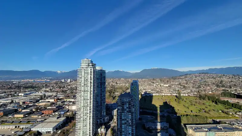 4005 4168 LOUGHEED HIGHWAY - photo 3 of 40