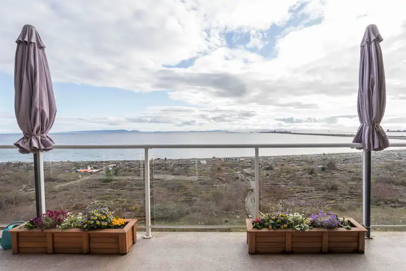 308 1120 TSATSU SHORES DRIVE - photo 2 of 38
