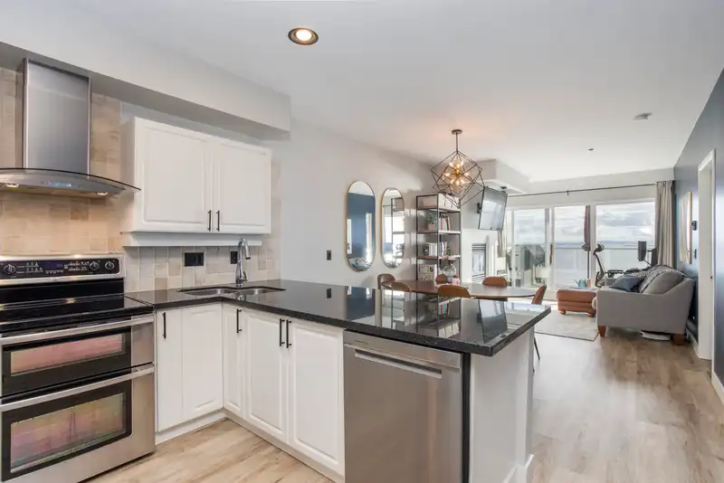 308 1120 TSATSU SHORES DRIVE - photo 3 of 38